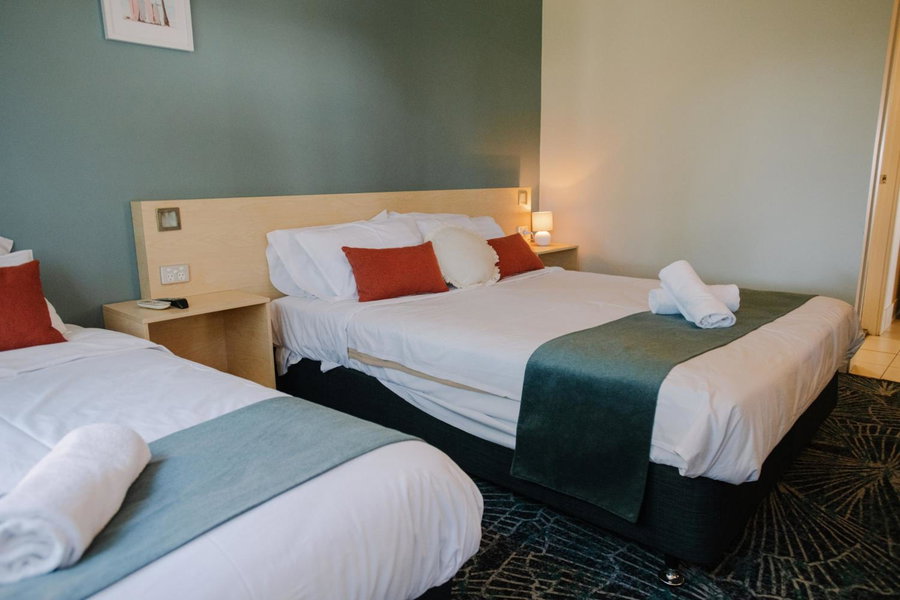 Bribie Island Hotel, Deception Bay, Australia