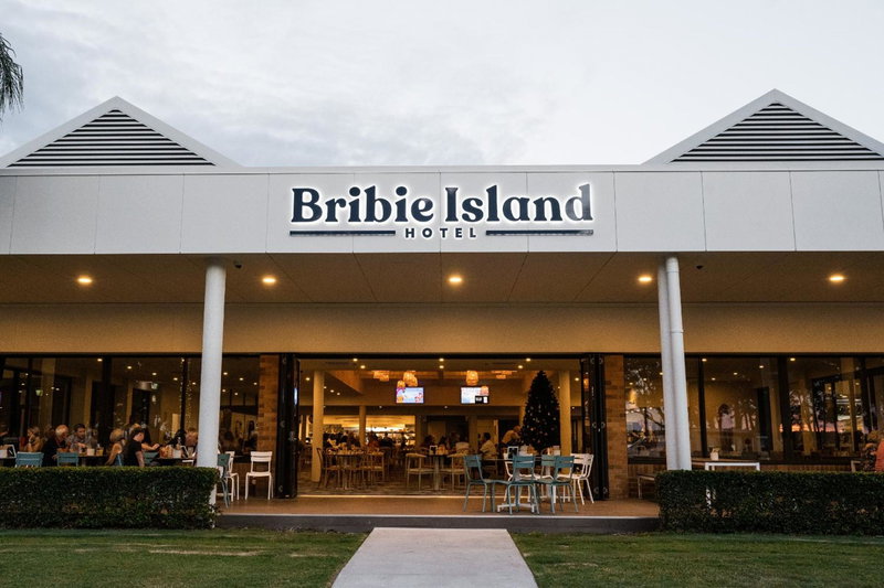 Bribie Island Hotel, Deception Bay, Australia