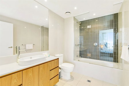 H Luxury Residence Apartments - Holiday Paradise, Surfers Paradise, Australia