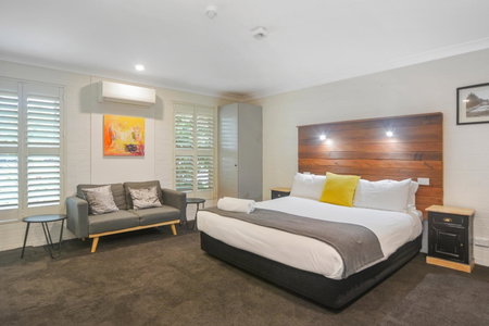 Pleasant Way River Lodge, Nowra, Australia