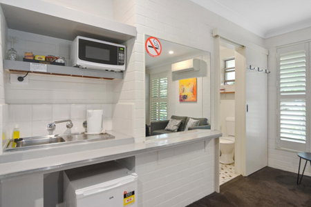 Pleasant Way River Lodge, Nowra, Australia