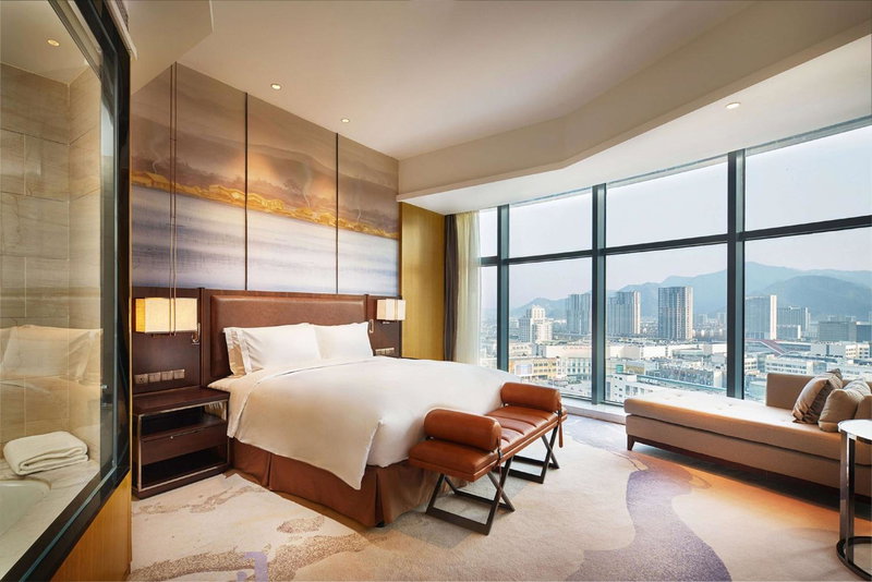 DoubleTree By Hilton Ningbo Beilun, Zhaobaoshan, China