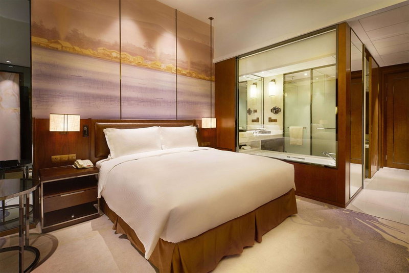 DoubleTree By Hilton Ningbo Beilun, Zhaobaoshan, China