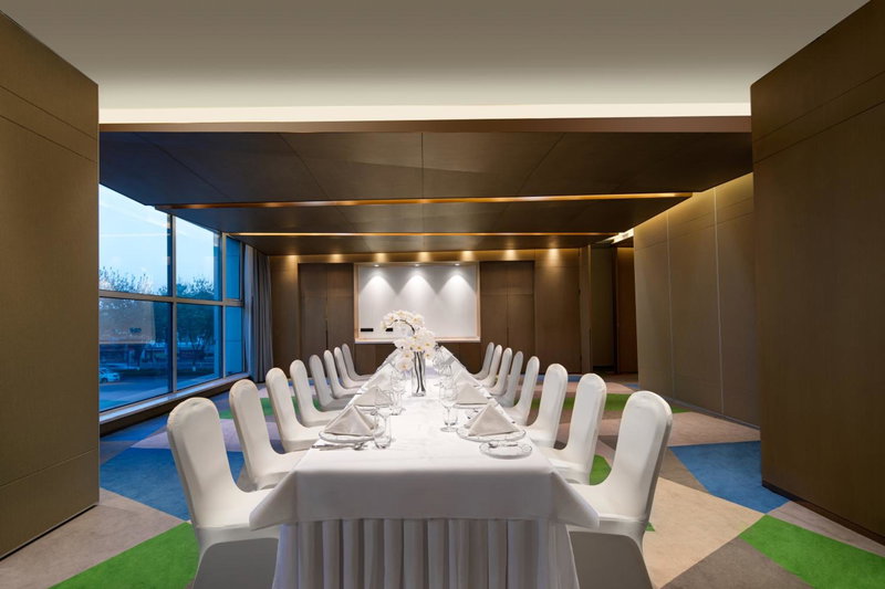 Holiday Inn & Suites Langfang New Chaoyang by IHG, Langfang, Китай