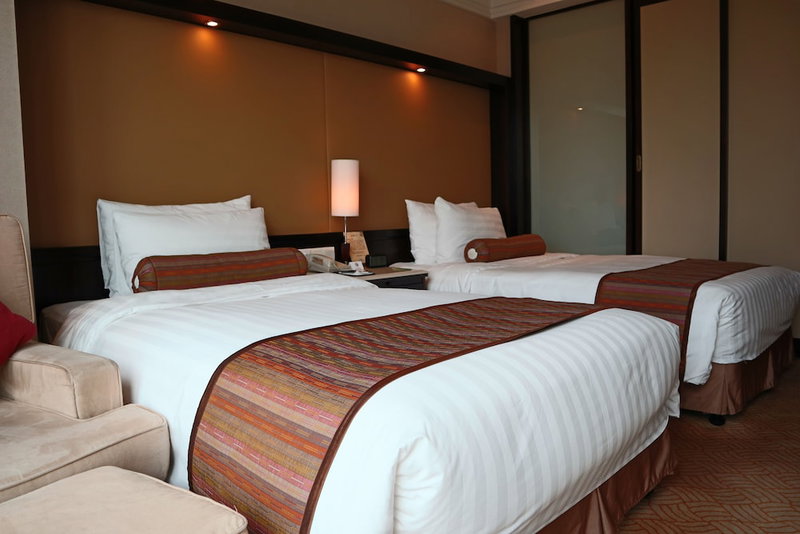 Howard Johnson Huaihai Hotel Shanghai, Shanghai, China