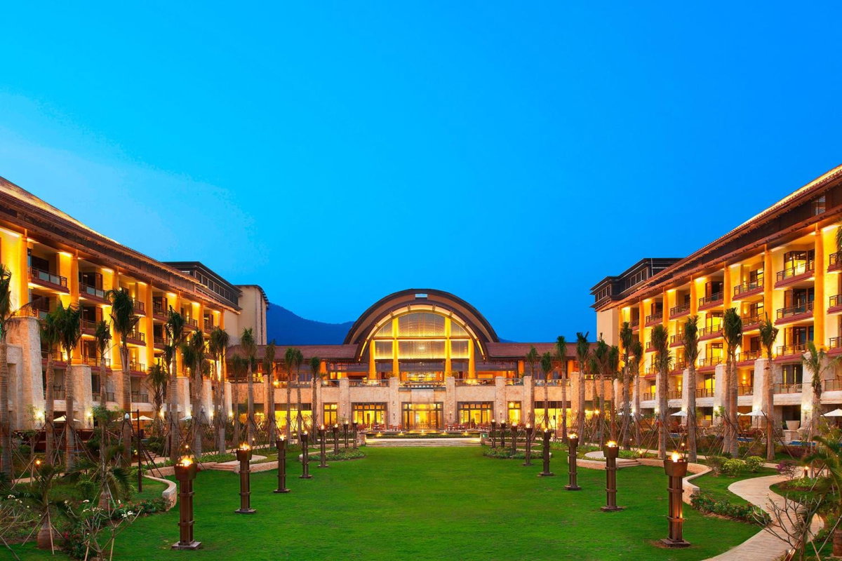 The St. Regis Sanya Yalong Bay Resort, Китай