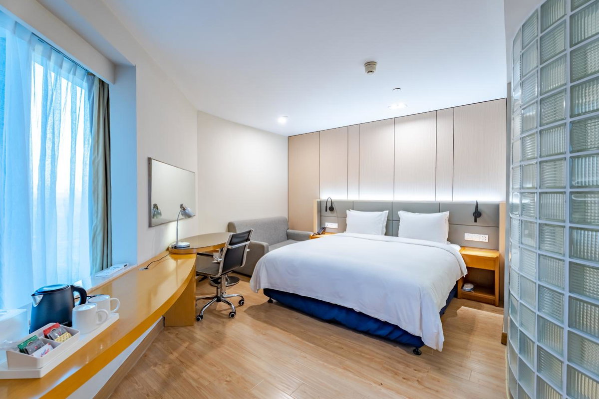 Hotel · Holiday Inn Express Shanghai Jinqiao Central by IHG, Zhabei