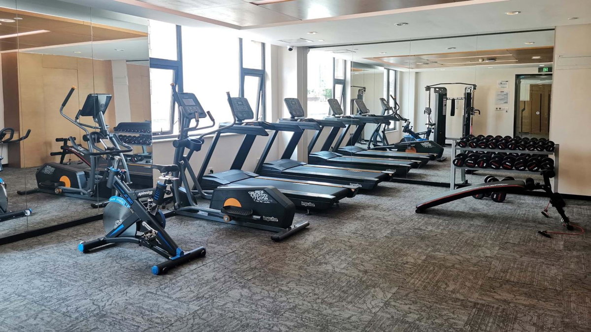 Hotel · Holiday Inn Express Chengdu Huanhuaxi by IHG-Near Jinsha Site Musem,Near Wuhou Temple Museum,Welcome drinks,Free gym,Free self-service laundry, Chengdu
