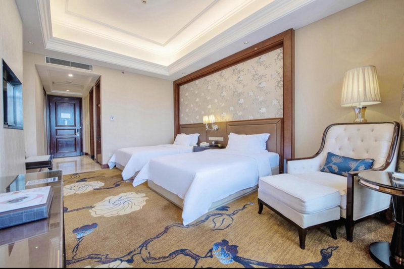 Days Hotel by Wyndham Logan City Huizhou, Danshui, China