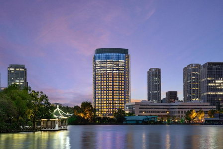 HUALUXE Shanghai Changfeng Park by IHG, Shanghai, 中国