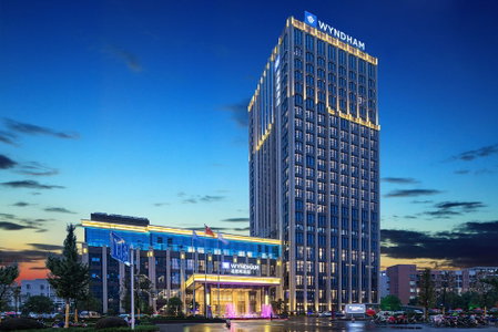 Wyndham Grand Taixing Downtown, Taizhou, China