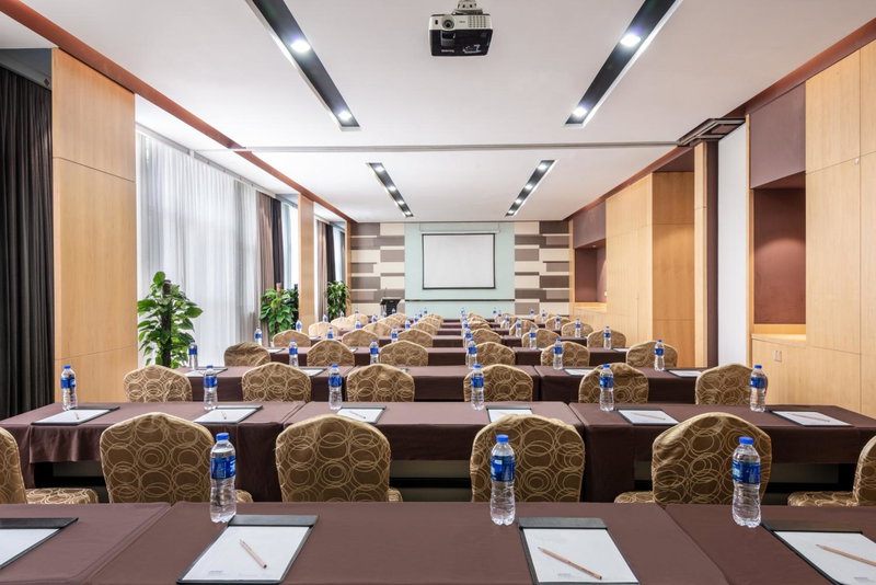 Holiday Inn Express Shanghai New Jinqiao by IHG, Zhabei, 中国