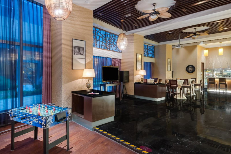 Crowne Plaza Yantai Sea View by IHG, Yantai, China
