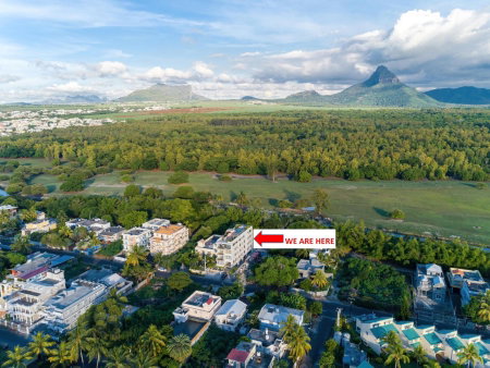 373 Wolmar Cosy and Modern Apartment- 200 metres from the Beach and Supermarkets and just next to Domaine de wolmar with views of deers and green natural p, Flic-en-Flac, Mauritius