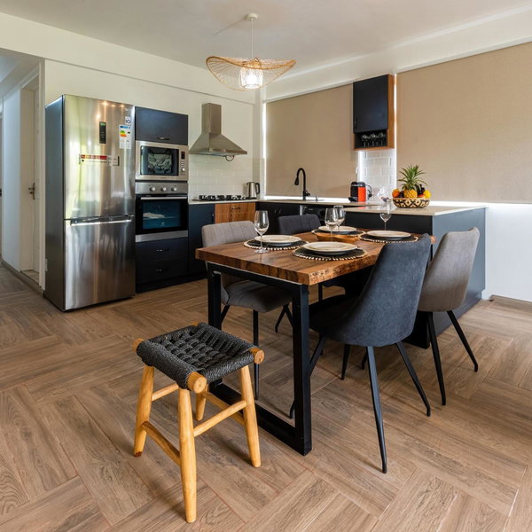 373 Wolmar Cosy and Modern Apartment- 200 metres from the Beach and Supermarkets and just next to Domaine de wolmar with views of deers and green natural p, Flic-en-Flac, Mauritius