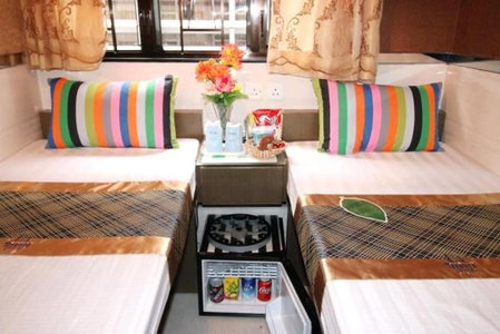 Temple Street Hotel, Kowloon, Hong Kong