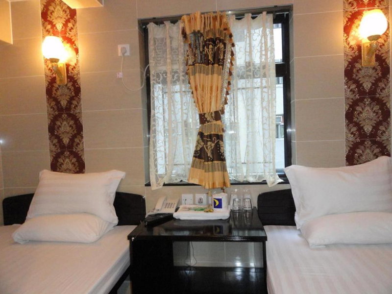First Inn 24 HOUR RECEPTION 10TH F, Block D & E CHUNGKING MANSION TST, Hong Kong, Hong Kong