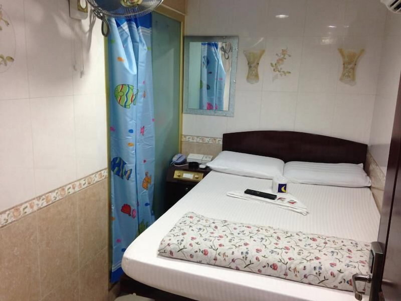 Everest Hostel Block E, Kowloon, Hong Kong