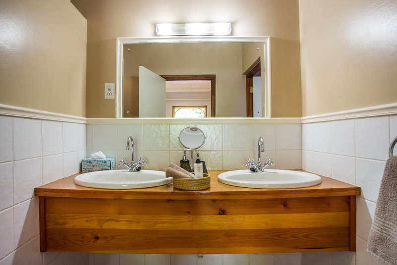 88 Baron van Reede Guesthouse, Oudtshoorn, South Africa