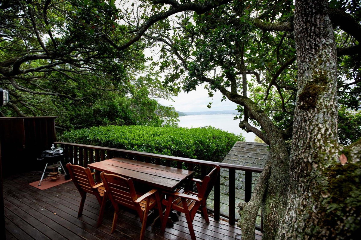 Under Milkwood Resort, Sudáfrica