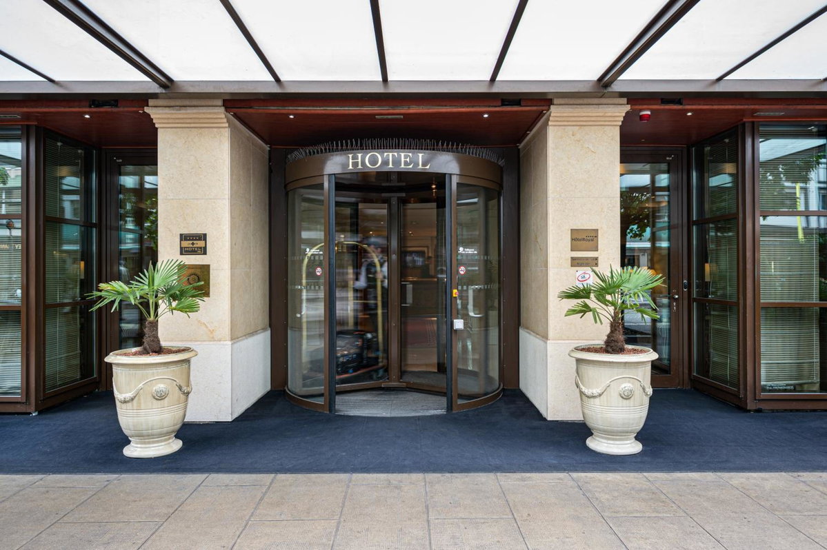 Hotel · Royal Manotel, Geneve