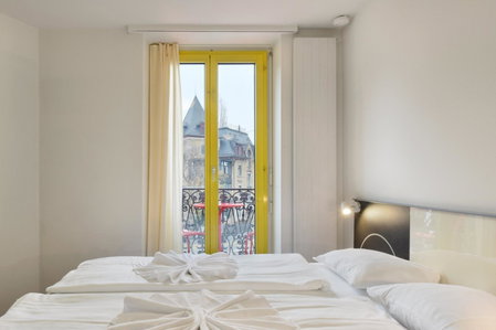Swiss Star California - Self Check-In, Zurich, Schweiz