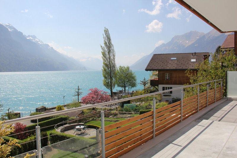 Abendrot - Direct lake view, Brienz, Switzerland