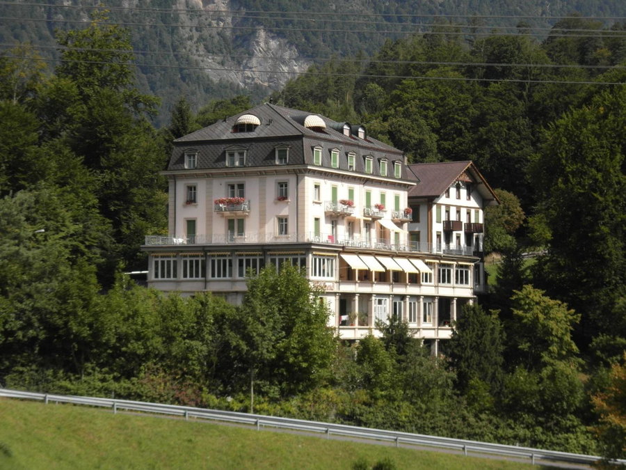 Budget Waldhotel - shared bathrooms, Thun, Suiza