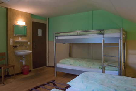 Budget Waldhotel - shared bathrooms, Thun, Suiza