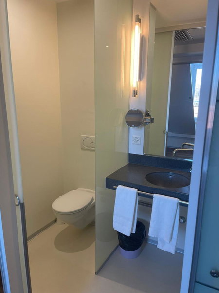 Swiss Star Irchel - Self Check-In, Zürich, Switzerland