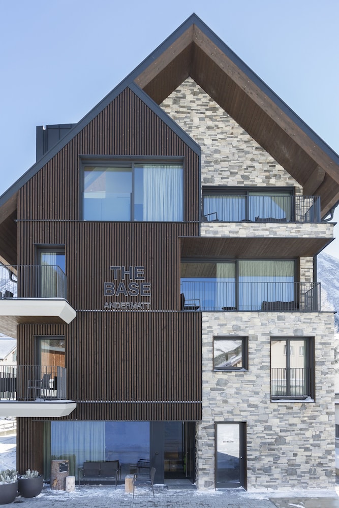 Hotel · The Base, Andermatt
