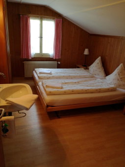 Gasthof Schoenegg B&B, Thun, Switzerland