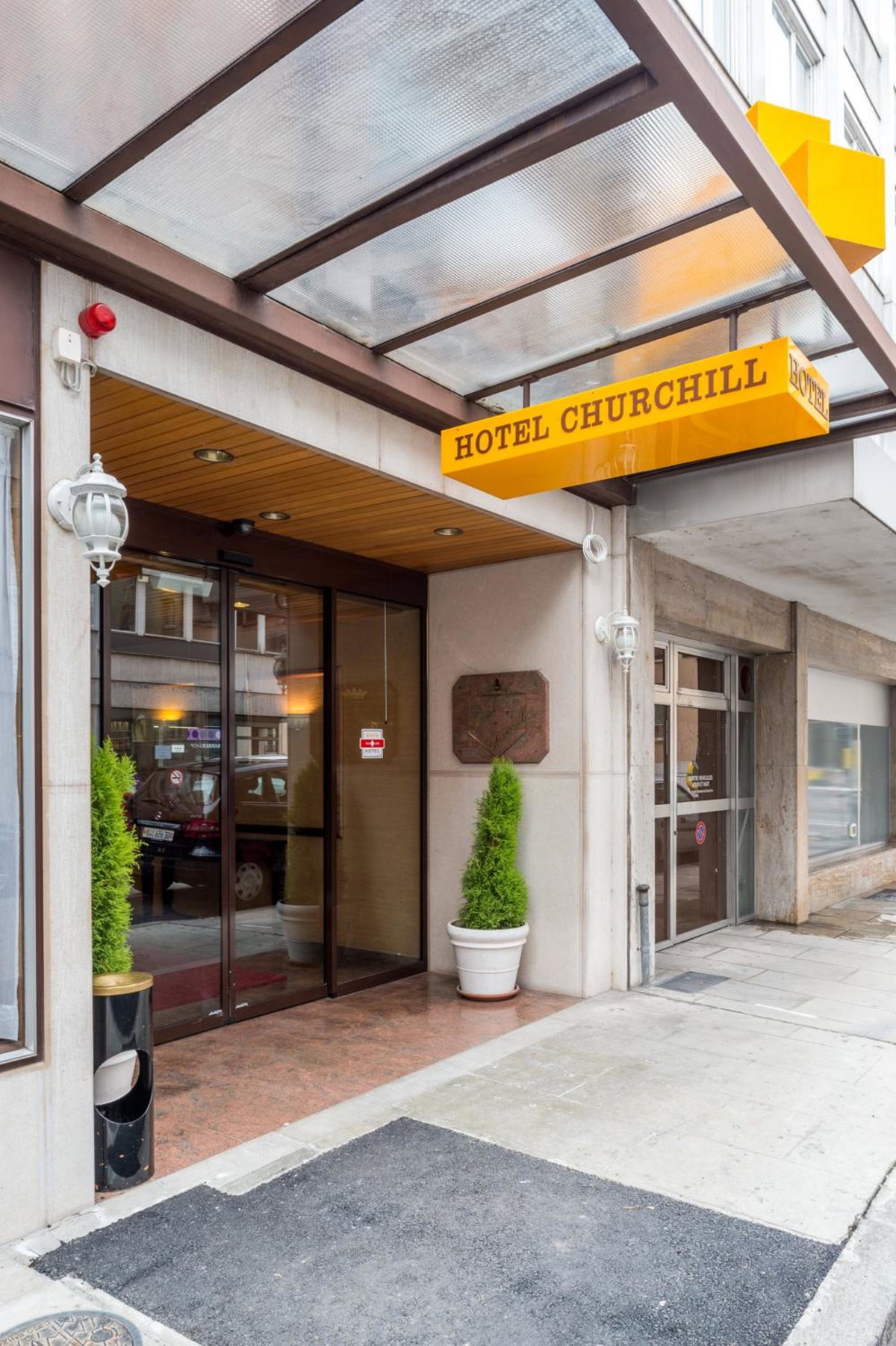 Отель · Hotel Churchill, Geneve