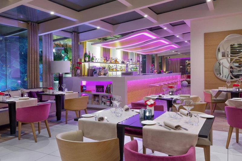 N’vY Manotel, Geneve, Suiza