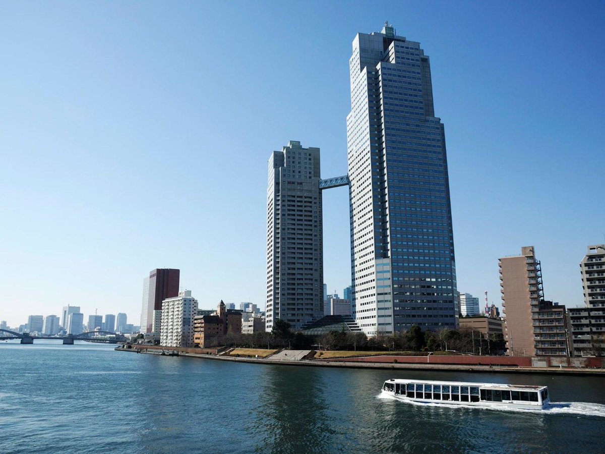 Ginza Creston, Japon