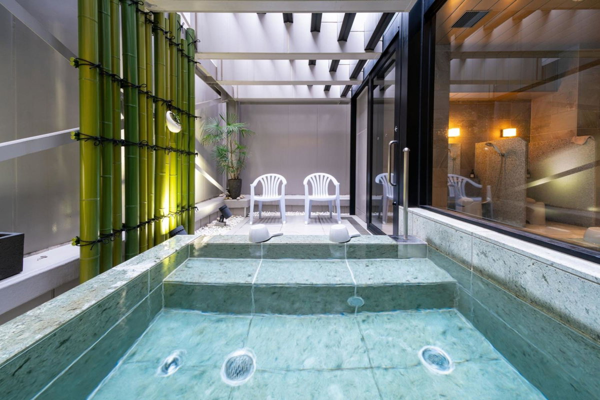 Courtyard by Marriott Osaka Honmachi, Japan