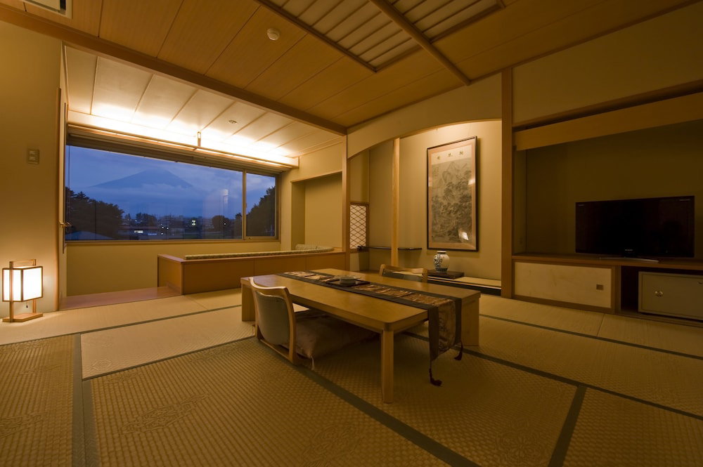 Hôtel · Ooike Hotel, Fujikawaguchiko