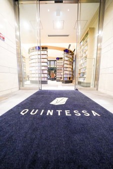 QuintessaHotel TokyoHaneda Comic&Books, Kawasaki, Japon