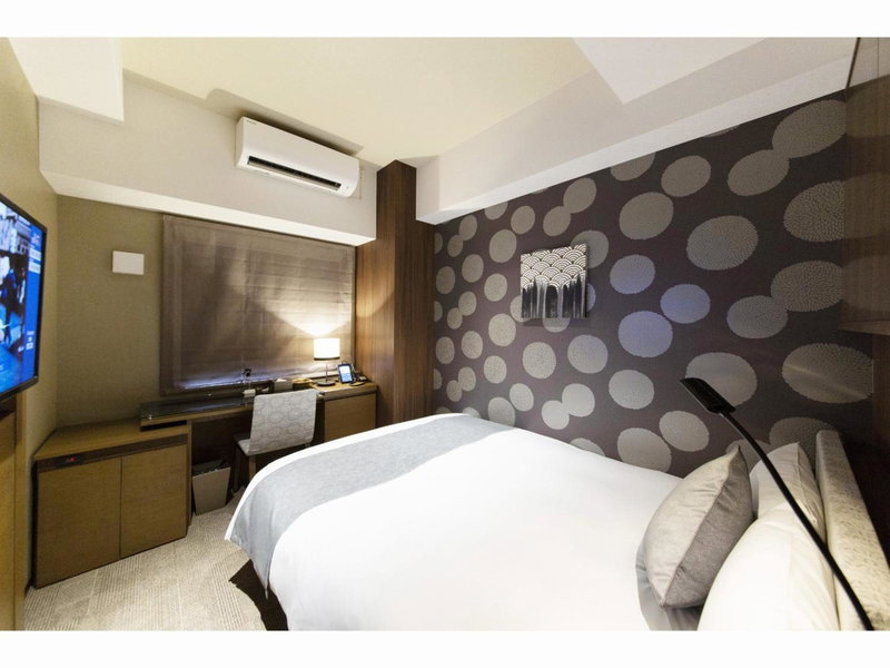 HOTEL HILLARYS Shinsaibashi, Osaka, Japón