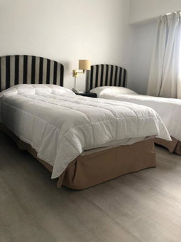 Hotel La Perla, Balvanera, Argentina