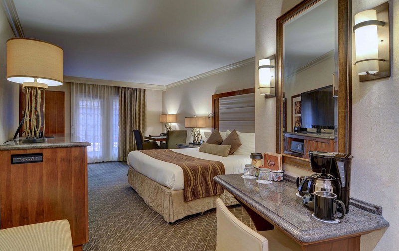 Eden Resort and Suites, BW Premier Collection, Lancaster, United States
