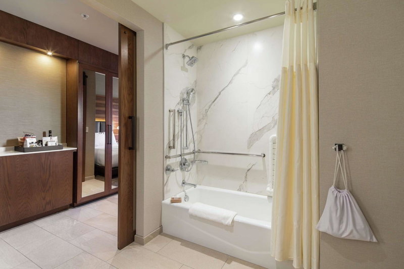 The Porter Portland, Curio Collection By Hilton, Portland, United States