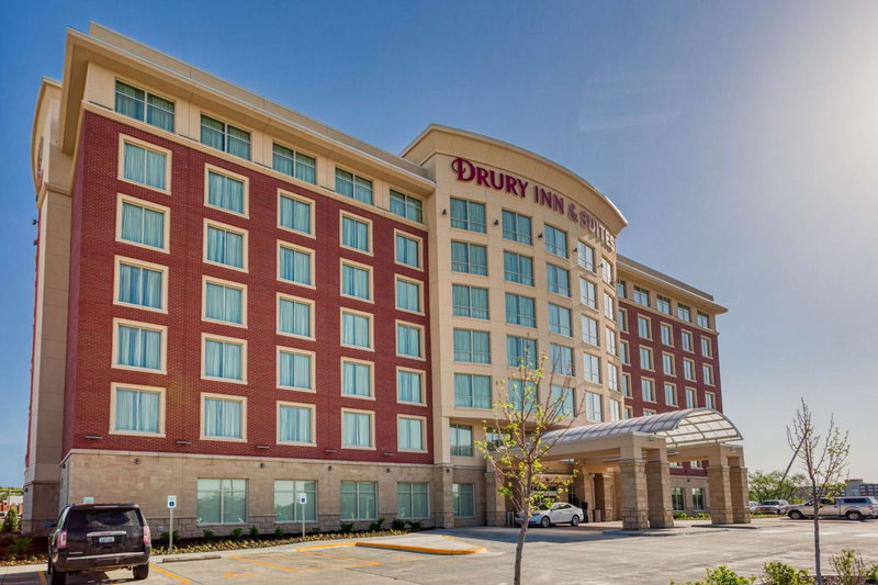 Drury Inn & Suites Iowa City Coralville, Coralville, United States