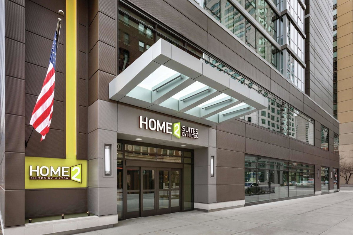 Отель · Home2 Suites By Hilton Chicago River North, Near North Side