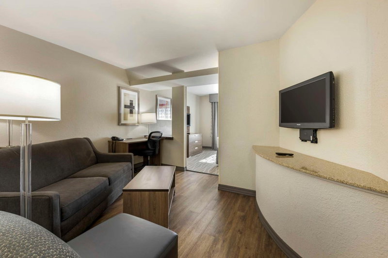 Best Western Plus Nashville Airport Hotel - BNA, Hermitage, United States
