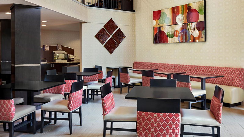 Holiday Inn Express & Suites Naples Downtown - 5th Avenue by IHG, Naples, Estados Unidos