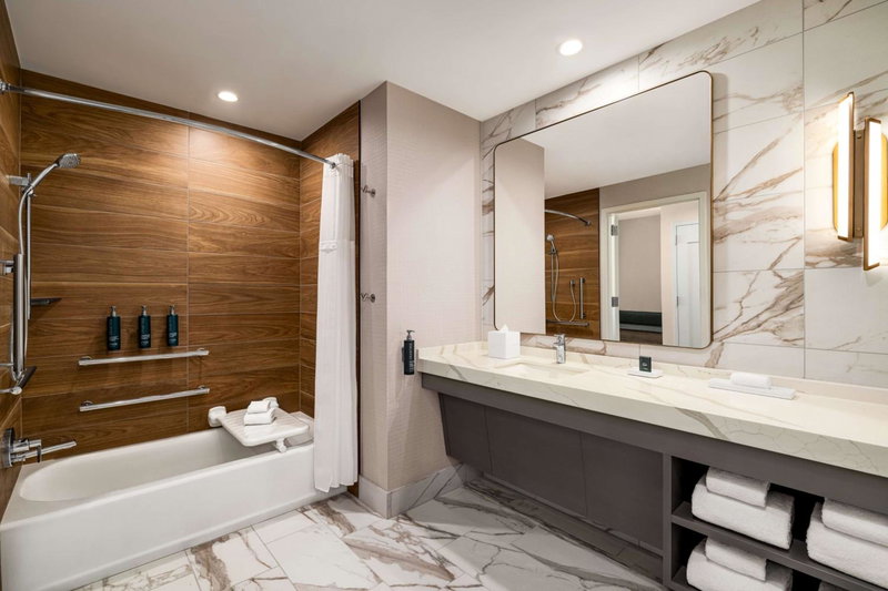 Hilton BNA Nashville Airport Terminal, Hermitage, États-Unis