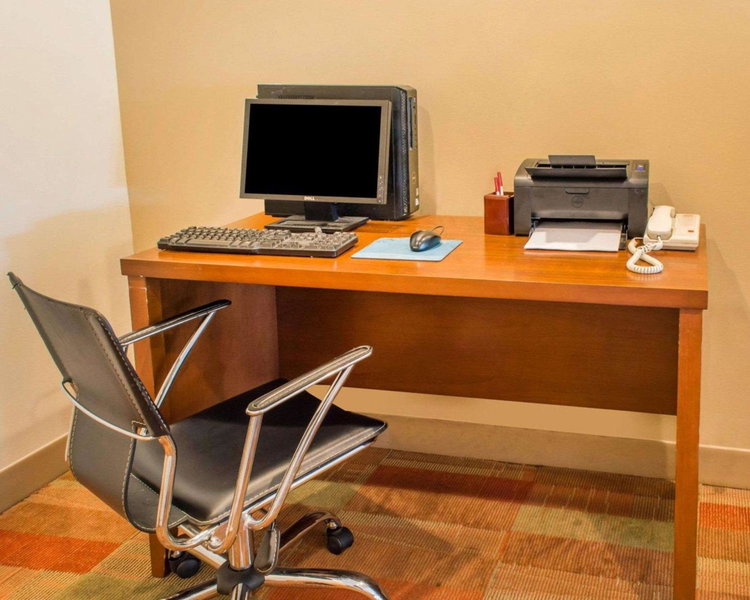 Quality Suites Waldorf, Waldorf, United States