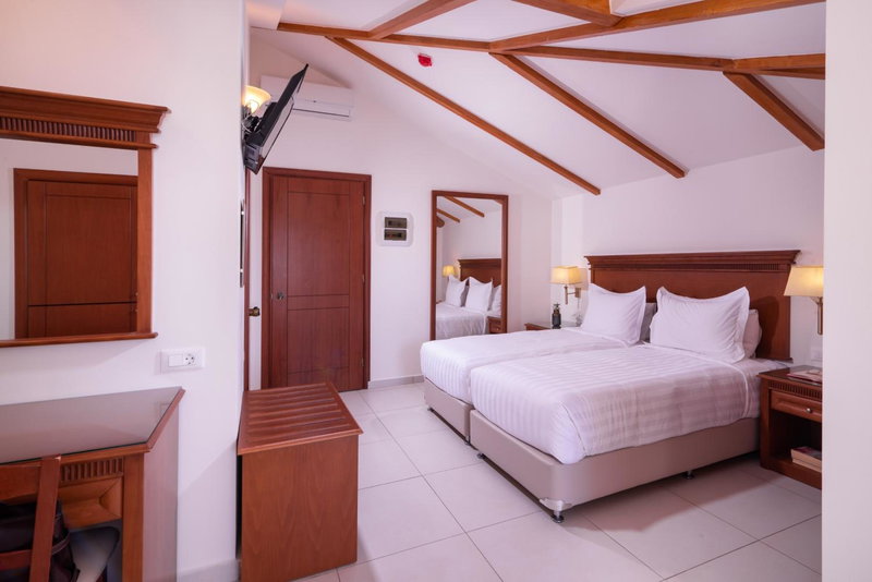 Avalon Palace Hotel by GHH, Zakynthos Town, Греция