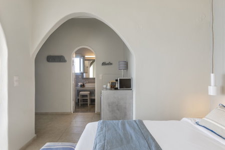 Blue Dolphins Apartments & Suites, Santorini, Греция